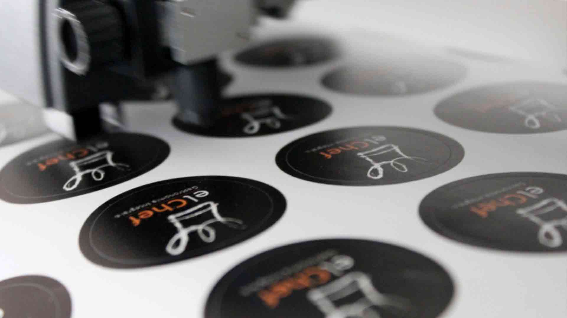 Stickers y calcomanias de bajo volumen promocionales